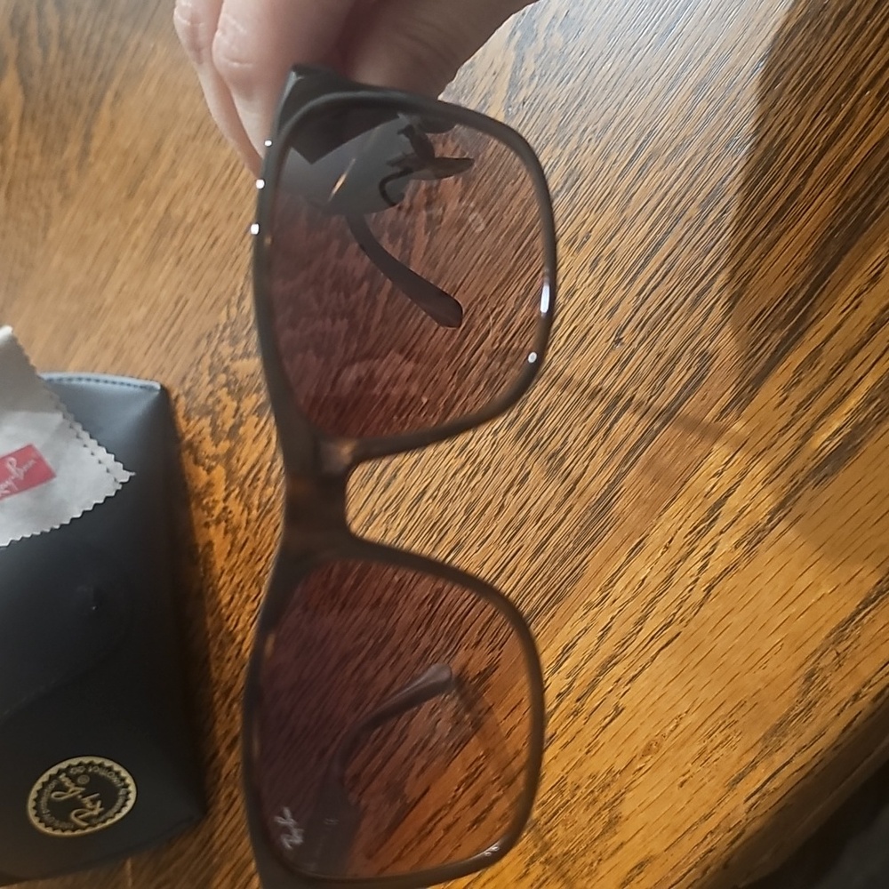 "Ray-Ban" Dark Tortoise Frame Sunglasses-Unisex - Picture 3 of 7